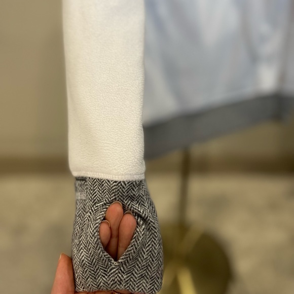 Lululemon Runaway Fleece Hoodie | Size 6 | Herringbone White/Grey GREAT Quality - Picture 5 of 8